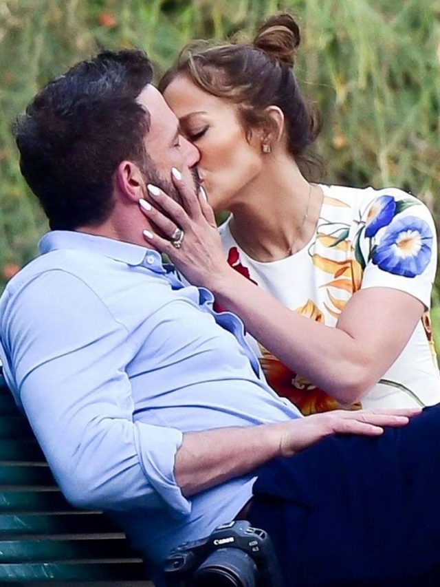 Jennifer Lopez and Ben Affleck trade promises before loved ones.